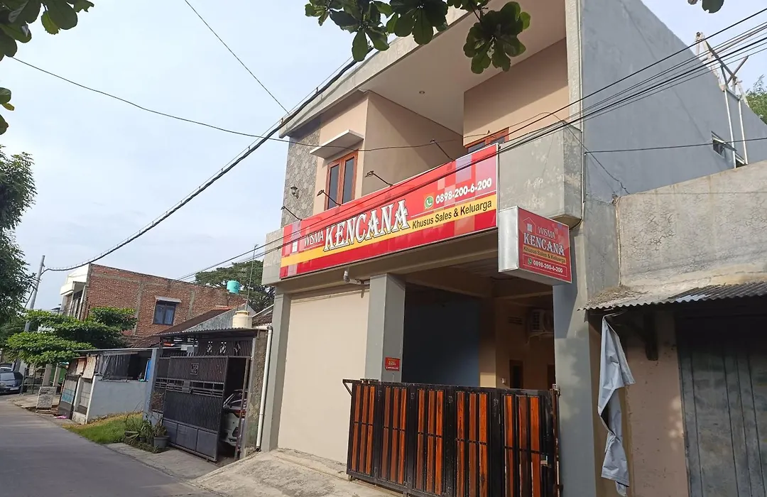 Wisma Kencana Syariah near UNS Mitra RedDoorz-1